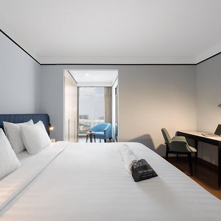 The Reiz Suites, Artotel Curated Medan Buitenkant foto
