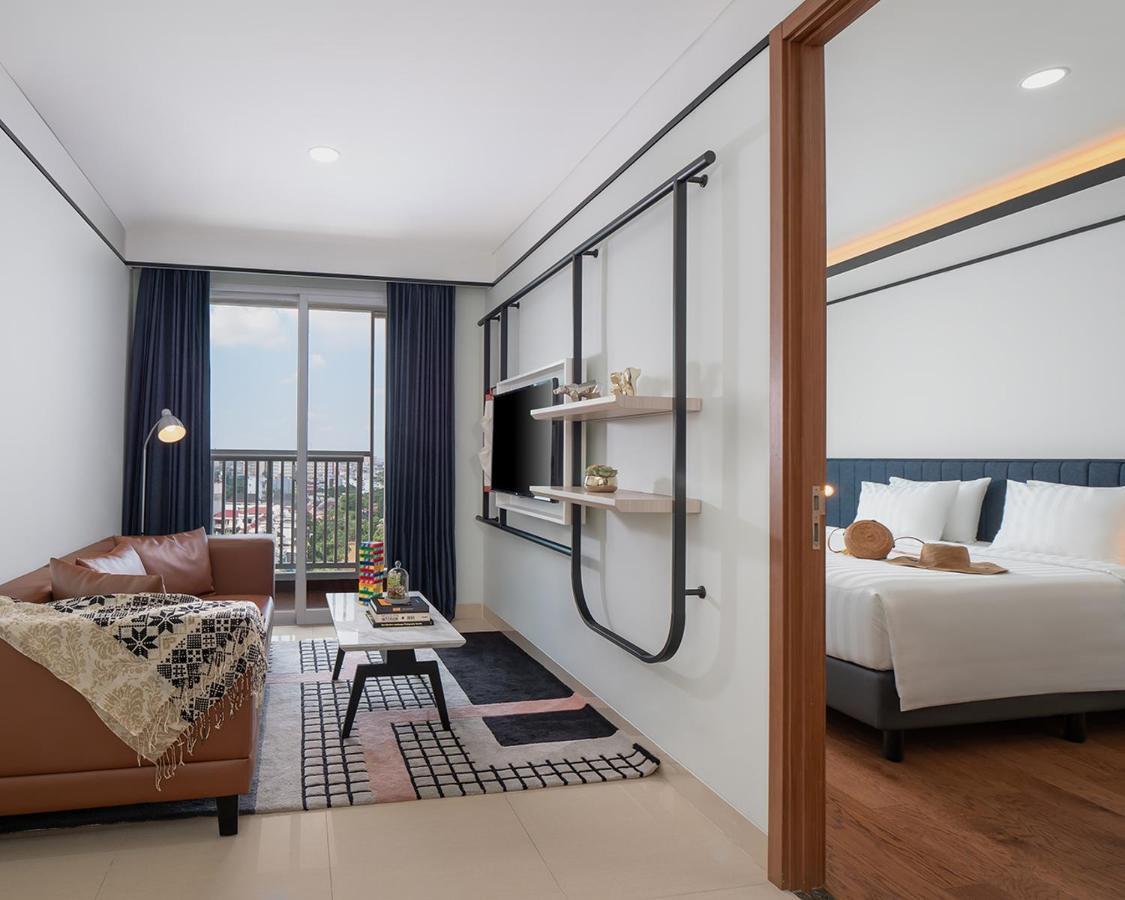 The Reiz Suites, Artotel Curated Medan Buitenkant foto